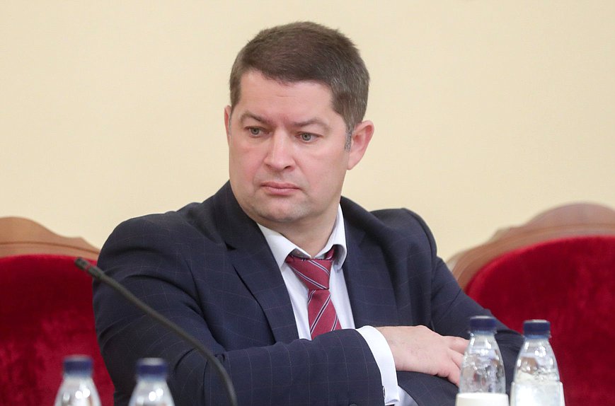 Круглый стол Комитета по труду, социальной политике и делам ветеранов на тему «Социальная значимость соблюдения санитарных норм для продуктов питания в России»