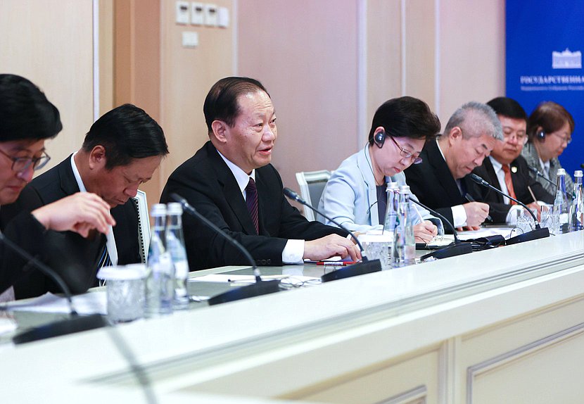 Заместитель Председателя Постоянного комитета Всекитайского собрания народных представителей Пэн Цинхуа