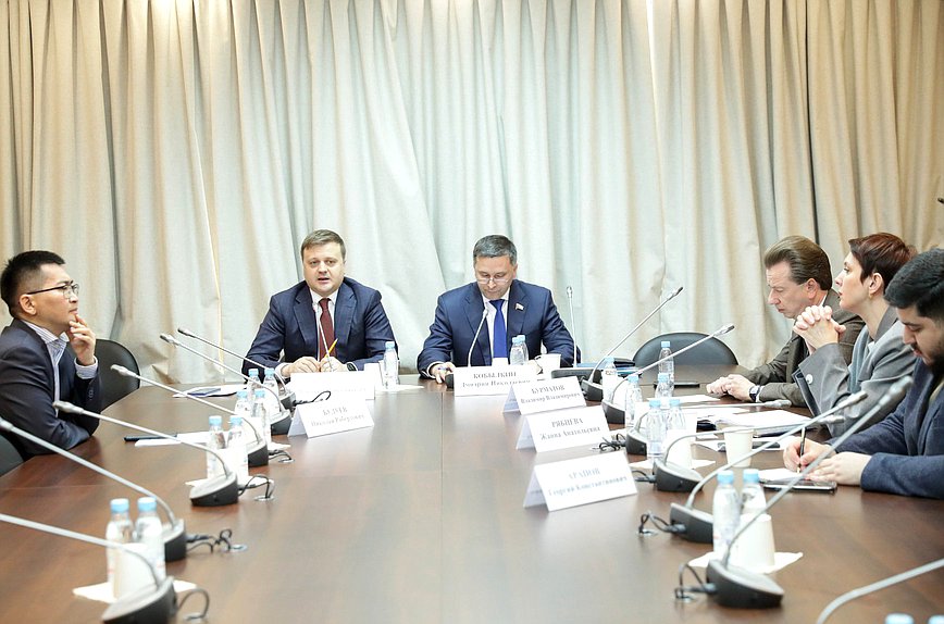 Рабочее совещание Комитета по экологии, природным ресурсам и охране ...