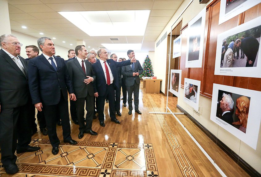 Председатель Государственной Думы Вячеслав Володин, директор Службы внешней разведки Сергей Нарышкин, руководитель фракции ЛДПР Владимир Жириновский и руководитель фракции КПРФ Геннадий Зюганов