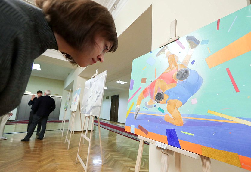 Открытие выставки картин художника Кирилла Кипяткова, посвященная здоровому образу жизни и спорту