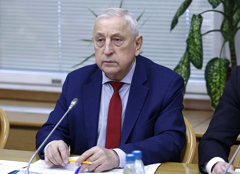 Председатель Комитета по развитию Дальнего Востока и Арктики Николай Харитонов