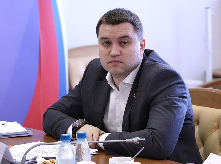 Первый заместитель Председателя Комитета по развитию гражданского общества, вопросам общественных и религиозных объединений Артем Бичаев