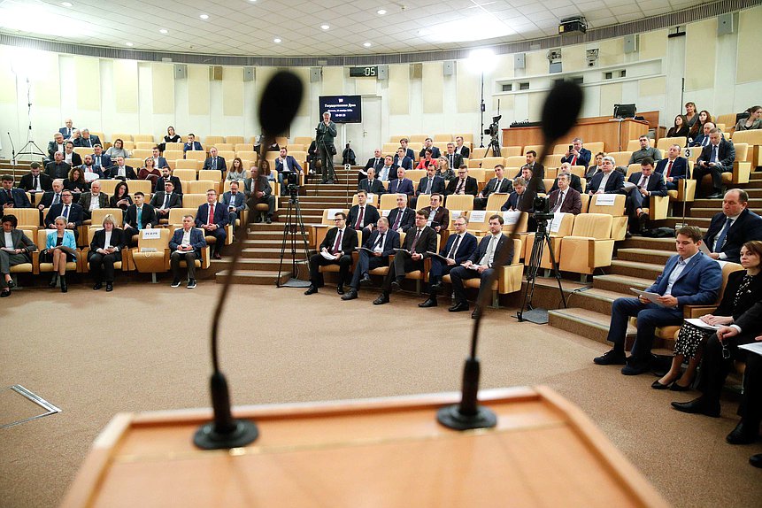 Парламентские слушания на тему «Законодательная поддержка инвестиционной активности в условиях санкционного давления»