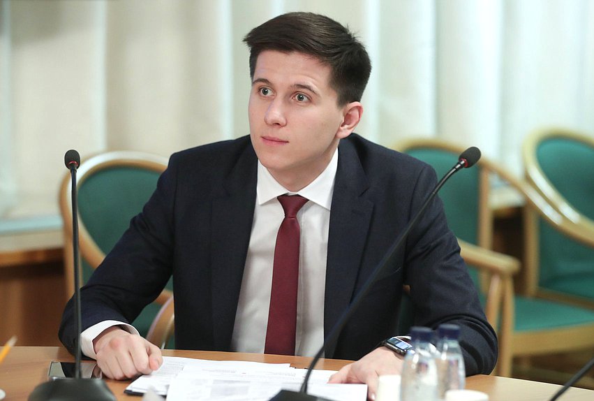 Первый заместитель Председателя Комитета по просвещению Максим Гулин