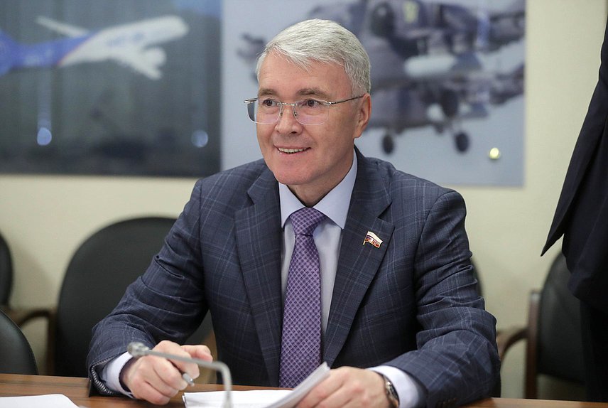 Член Комитета по экономической политике Эдуард Кузнецов