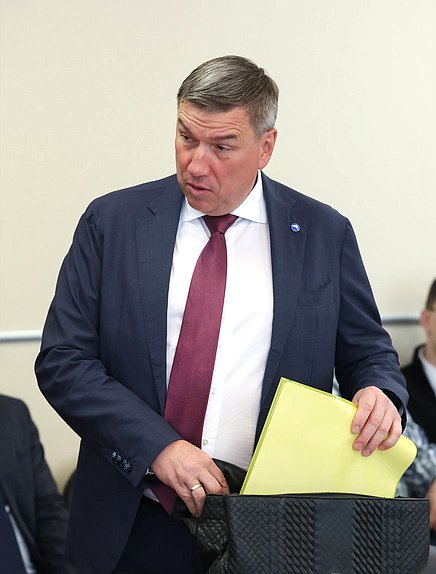 Заседание Комитета по промышленности и торговле с участием Министра промышленности и торговли РФ Антона Алиханова