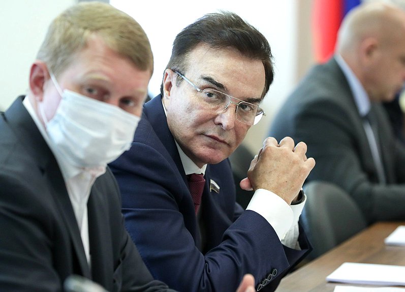 Член Комитета по экономической политике, промышленности, инновационному развитию и предпринимательству Александр Максимов