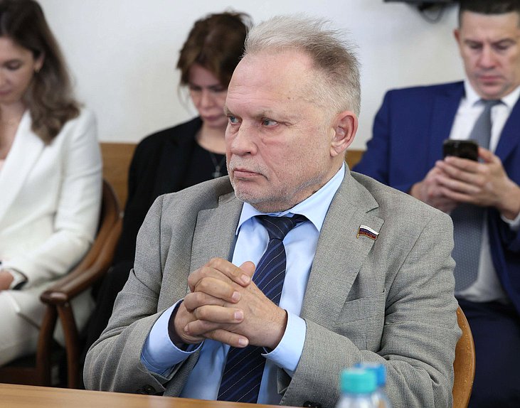 Член Комитета по охране здоровья Андрей Горохов