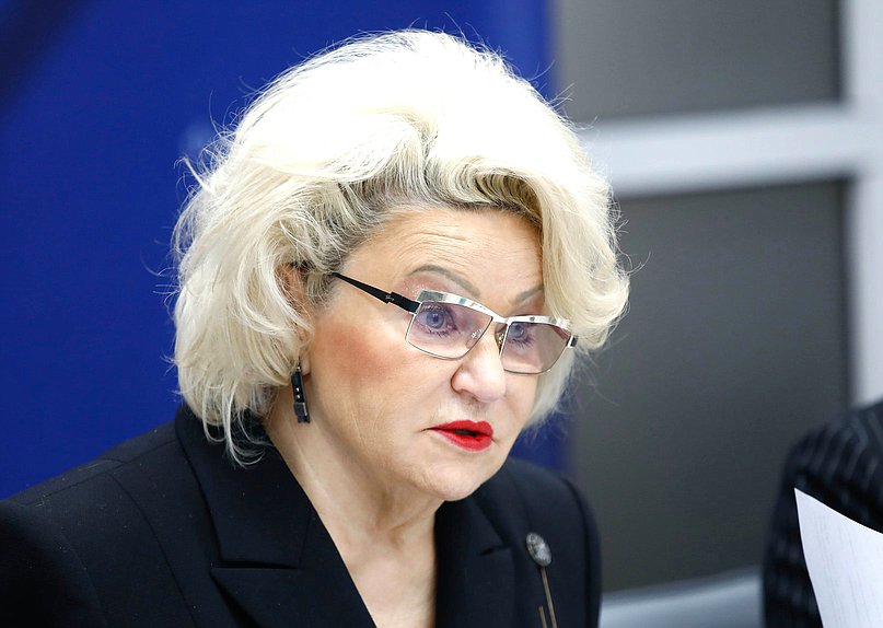 Председатель Комитета по защите семьи, вопросам отцовства, материнства и детства Нина Останина