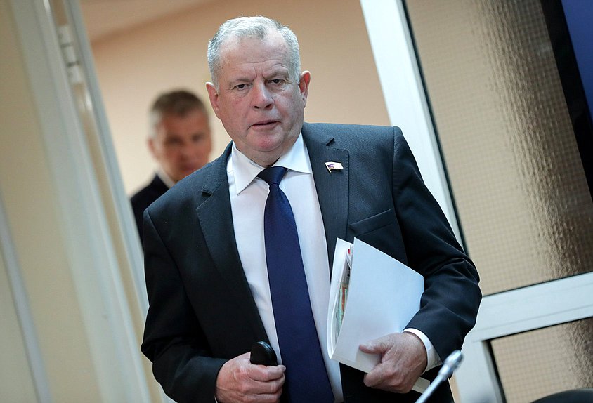 Член Комитета по аграрным вопросам Иван Лоор