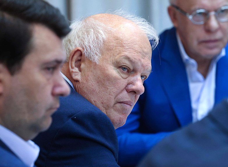 Заместитель Председателя Комитета по экологии, природным ресурсам и охране окружающей среды Анатолий Грешневиков