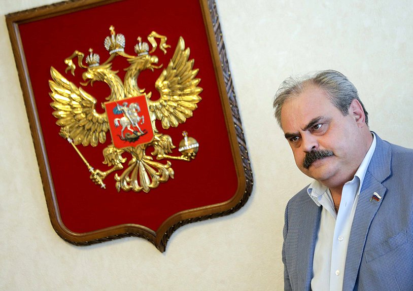 Член Комитета по экономической политике, промышленности, инновационному развитию и предпринимательству Алексей Веллер