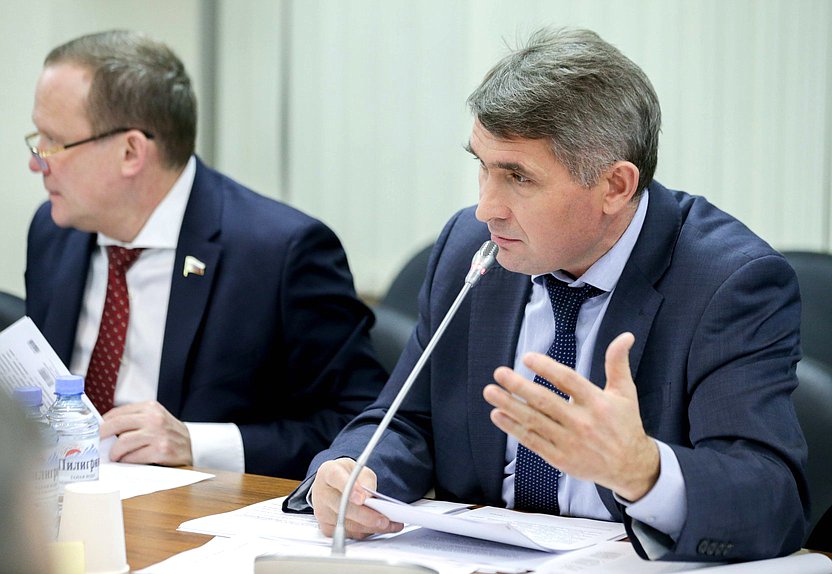 Член Комитета по экономической политике, промышленности, инновационному развитию и предпринимательству Олег Николаев