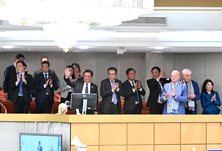 Meeting of First Deputy Chairman of the State Duma Ivan Melnikov and Deputy Chairman of the National Assembly of the Socialist Republic of Vietnam Lê Minh Hoan