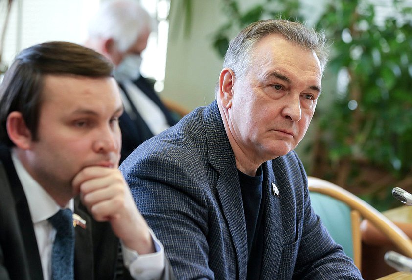Член Комитета по федеративному устройству и вопросам местного самоуправления Равиль Хуснулин