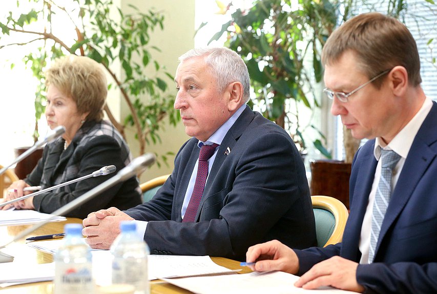 Председатель Комитета по региональной политике и проблемам Севера и Дальнего Востока Николай Харитонов
