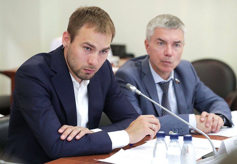 Заместитель Председателя Комитета по физической культуре и спорту Антон Шипулин