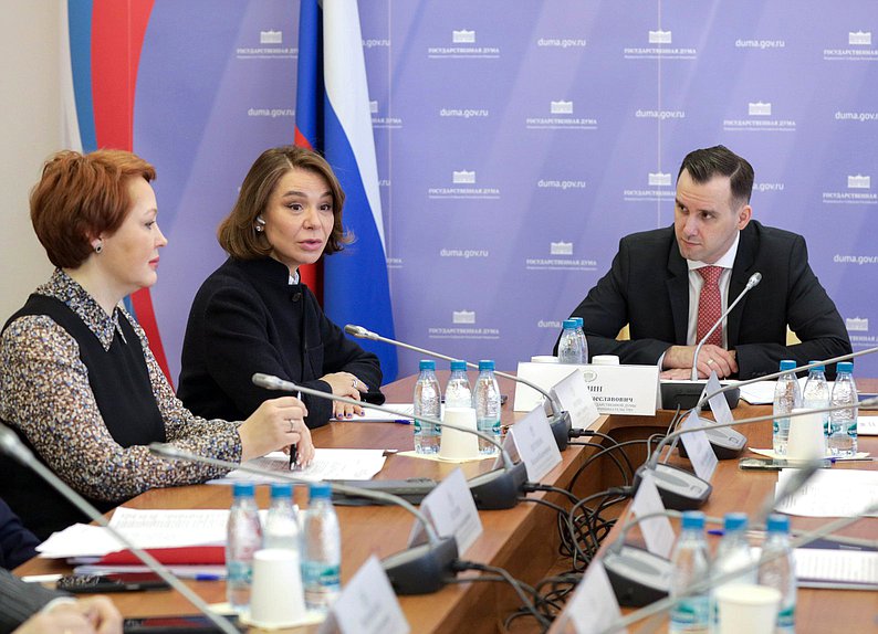 Первый заместитель Председателя Комитета по малому и среднему предпринимательству Альфия Когогина и Председатель Комитета Александр Демин