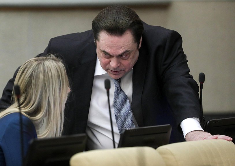 Председатель Комитета по делам национальностей Геннадий Семигин