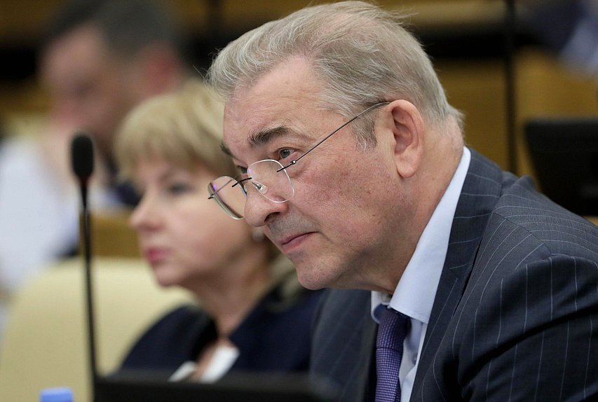 Член Комитета по физической культуре и спорту Владислав Третьяк