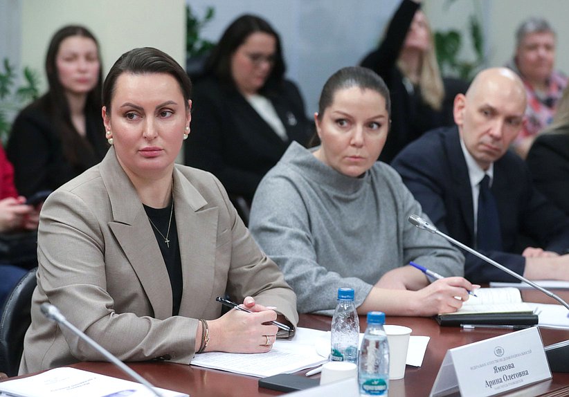Заседание Комитета по делам национальностей с участием руководителя Федерального Агентства по делам национальностей Игоря Баринова