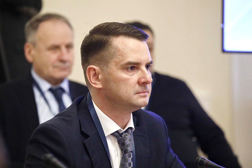 Председатель Комитета по труду, социальной политике и делам ветеранов Ярослав Нилов. Сессия «Пространственное развитие в контексте социально-экономических вызовов»