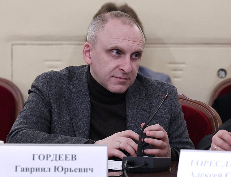 Круглый стол на тему «Государственная поддержка и пути развития отечественной кинематографии»