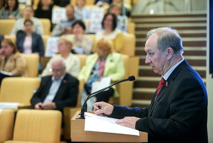 Первый заместитель Председателя Комитета по делам национальностей Валерий Рашкин