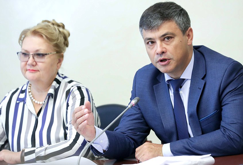 Председатель Комитета по охране здоровья Дмитрий Морозов