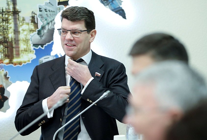 Первый заместитель Председателя Комитета по экономической политике Денис Кравченко