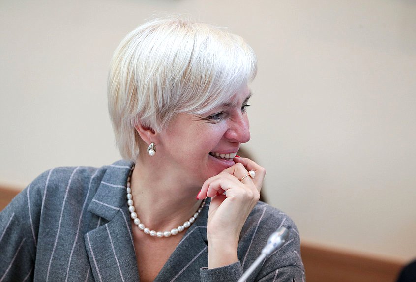 Заместитель Председателя Комитета по просвещению Ирина Ивенских