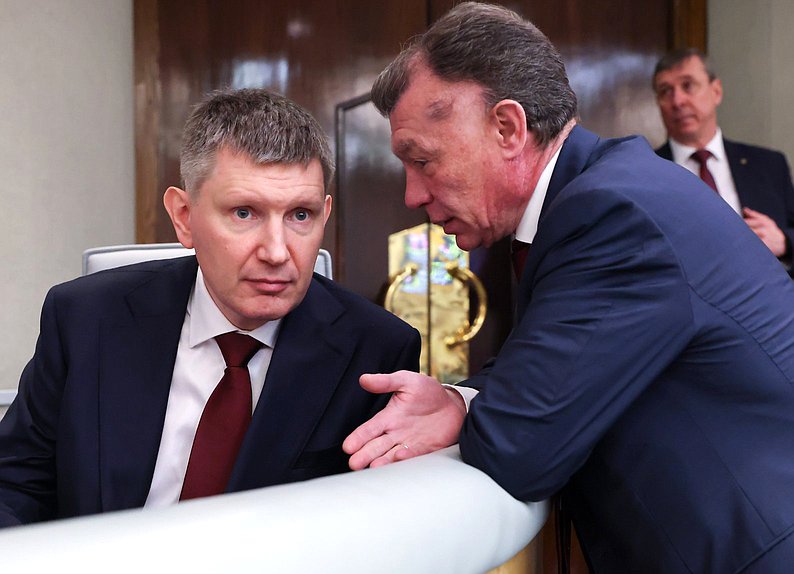 Министр экономического развития РФ Максим Решетников и Председатель Комитета по экономической политике Максим Топилин