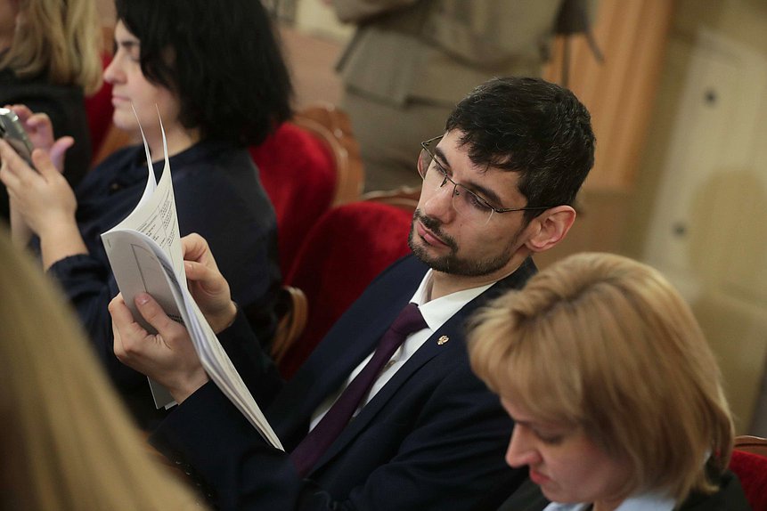 Заседание экспертного совета Комитета по вопросам семьи, женщин и детей