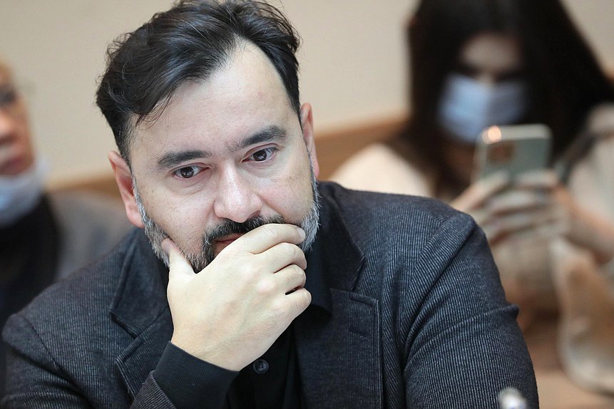 Член Комитета по экологии, природным ресурсам и охране окружающей среды Бекхан Агаев