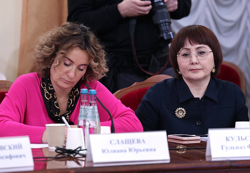 Круглый стол на тему «Государственная поддержка и пути развития отечественной кинематографии»