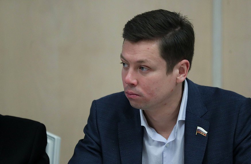 Член Комитета по контролю Никита Румянцев
