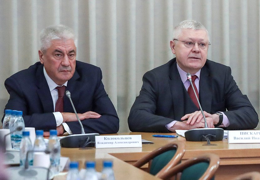 Министр внутренних дел РФ Владимир Колокольцев и Председатель Комитета по безопасности и противодействию коррупции Василий Пискарев