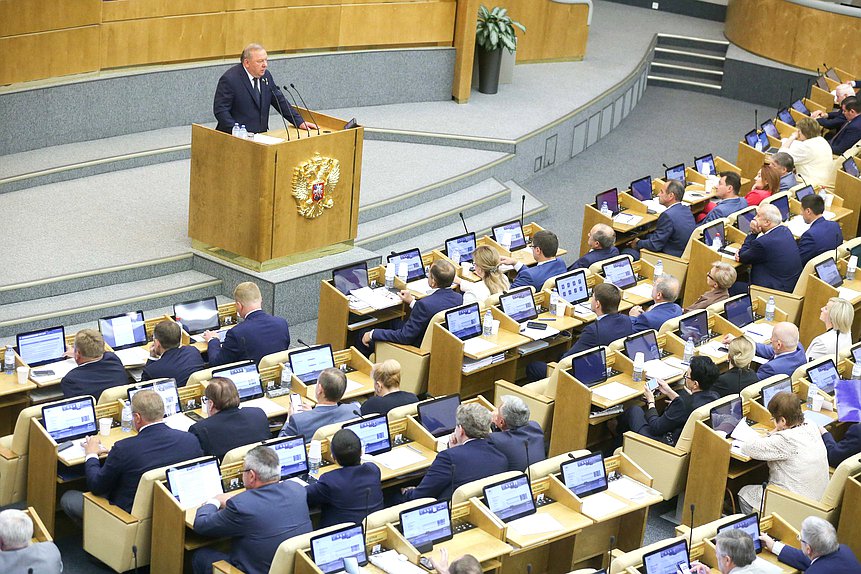 Пленарное заседание Шаманов