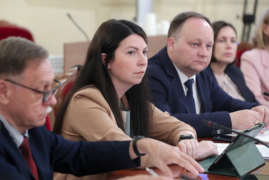 Круглый стол Комитета по просвещению на тему «ОБЖ. НВП. Реализация федеральной основной образовательной программы»