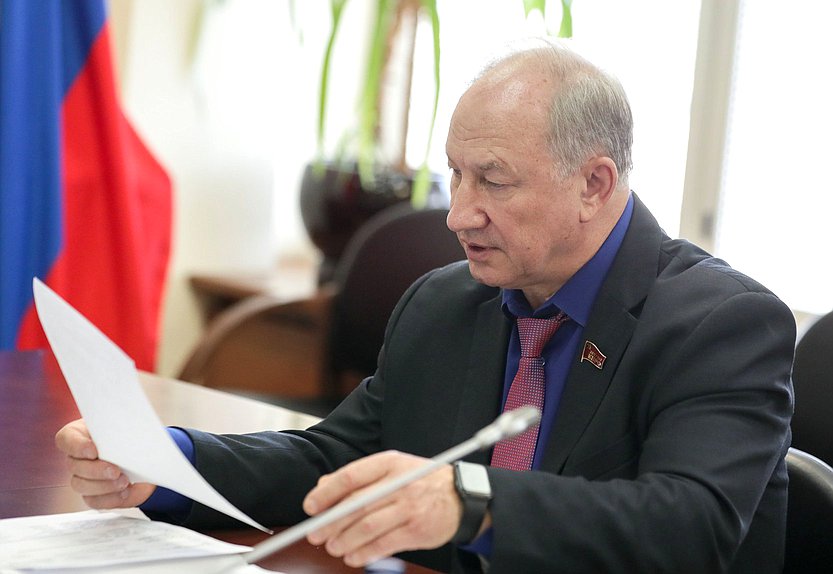 Член Комитета по делам национальностей Валерий Рашкин