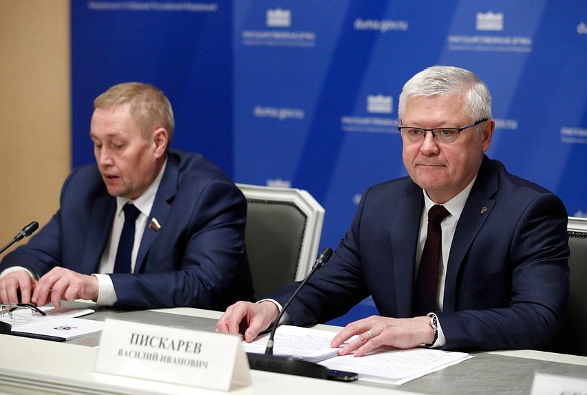 Заседание Комиссии по расследованию фактов вмешательства иностранных ...