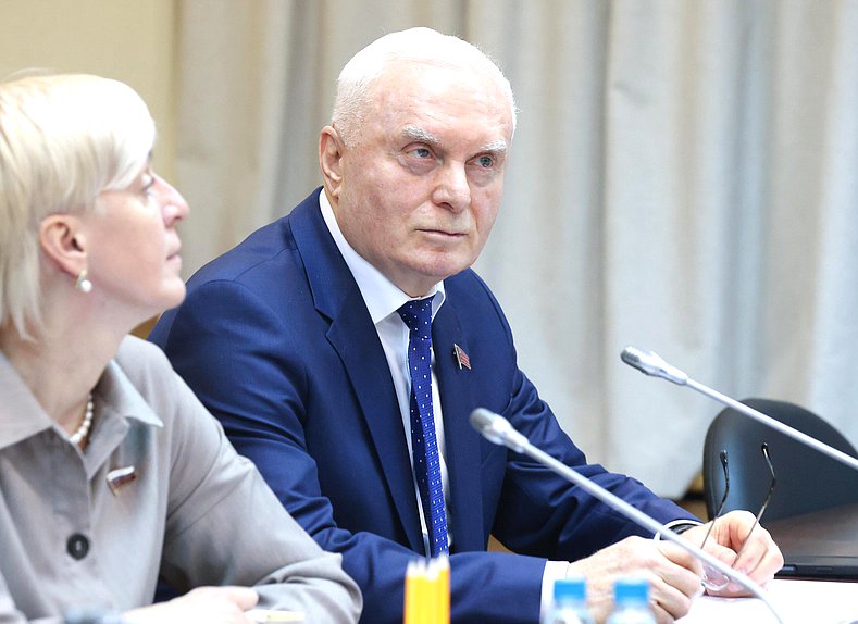 Первый заместитель Председателя Комитета по просвещению Михаил Берулава