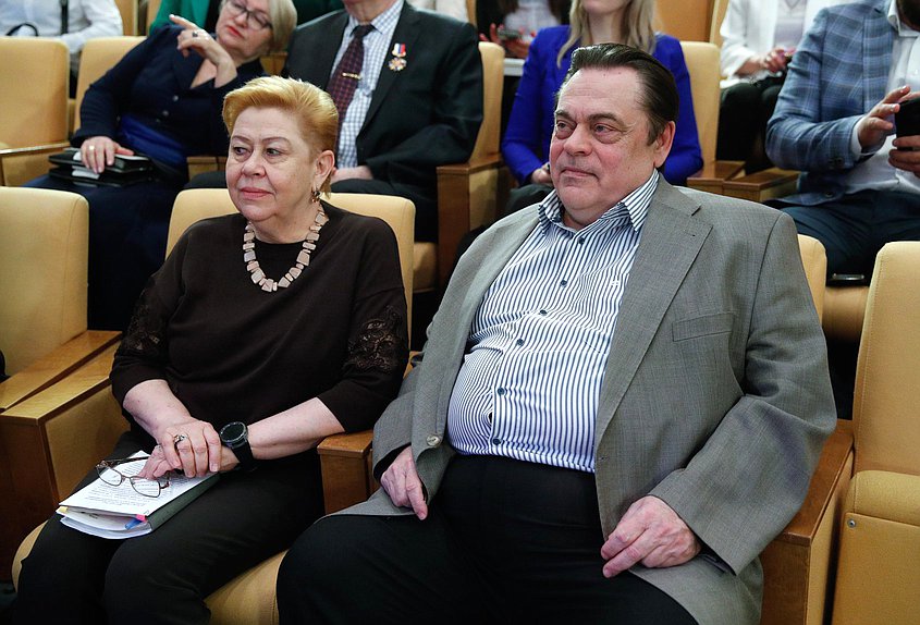 Председатель Комитета по делам национальностей Геннадий Семигин