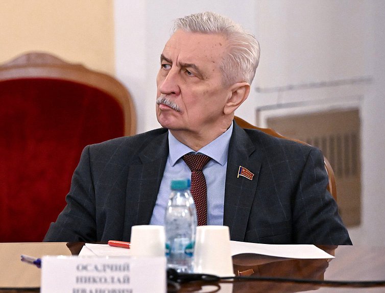 Член Комитета по охране здоровья Николай Осадчий