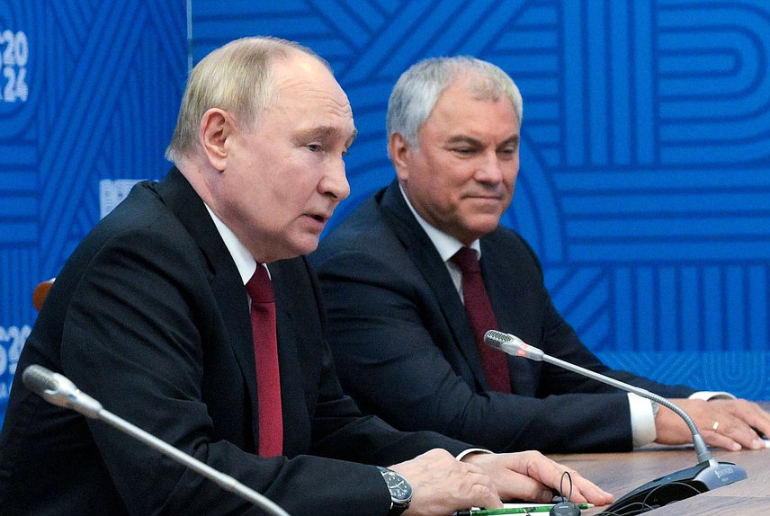 俄罗斯总统弗拉基米尔·普京和国家杜马主席维亚切斯拉夫·沃洛金。图片来源：俄罗斯总统新闻办公室
