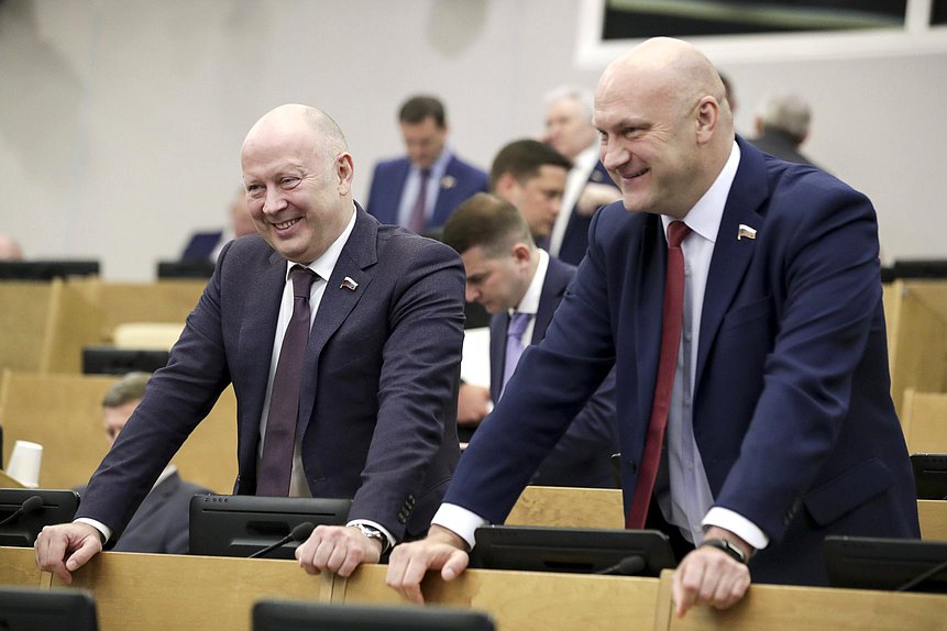 Заместитель Председателя Комитета по культуре Олег Лавров и Член Комитета по делам СНГ, евразийской интеграции и связям с соотечественниками Павел Шперов