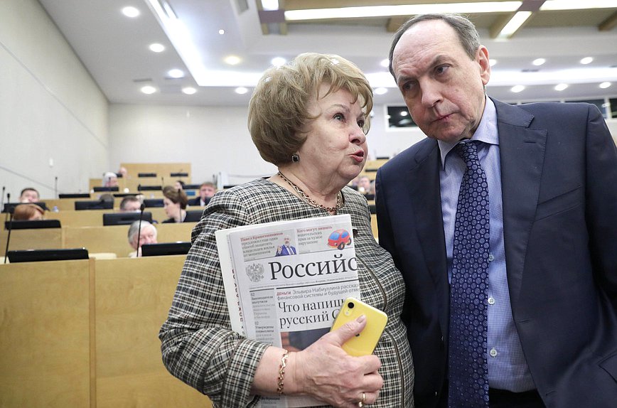 Заместитель Председателя Комитета по развитию Дальнего Востока и Арктики Валентина Пивненко и Первый заместитель Председателя по международным делам Вячеслав Никонов