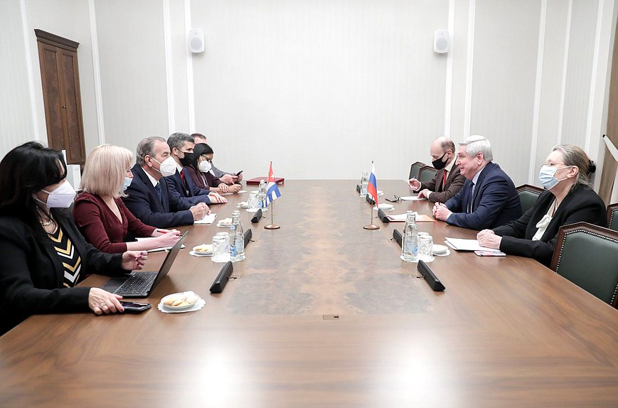 Meeting of First Deputy Chairman of the State Duma Ivan Melnikov and Minister of Higher Education of the Republic of Cuba Jose Ramon Saborido Loidi