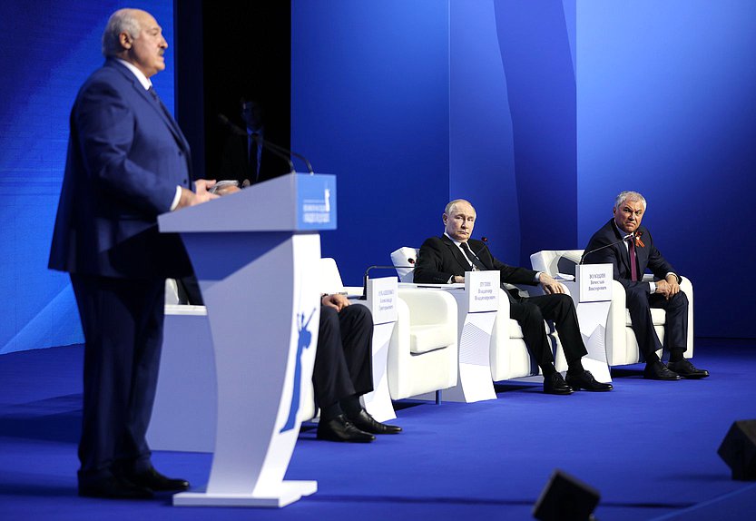Президент Республики Беларусь Александр Лукашенко, Президент РФ Владимир Путин и Председатель Государственной Думы Вячеслав Володин